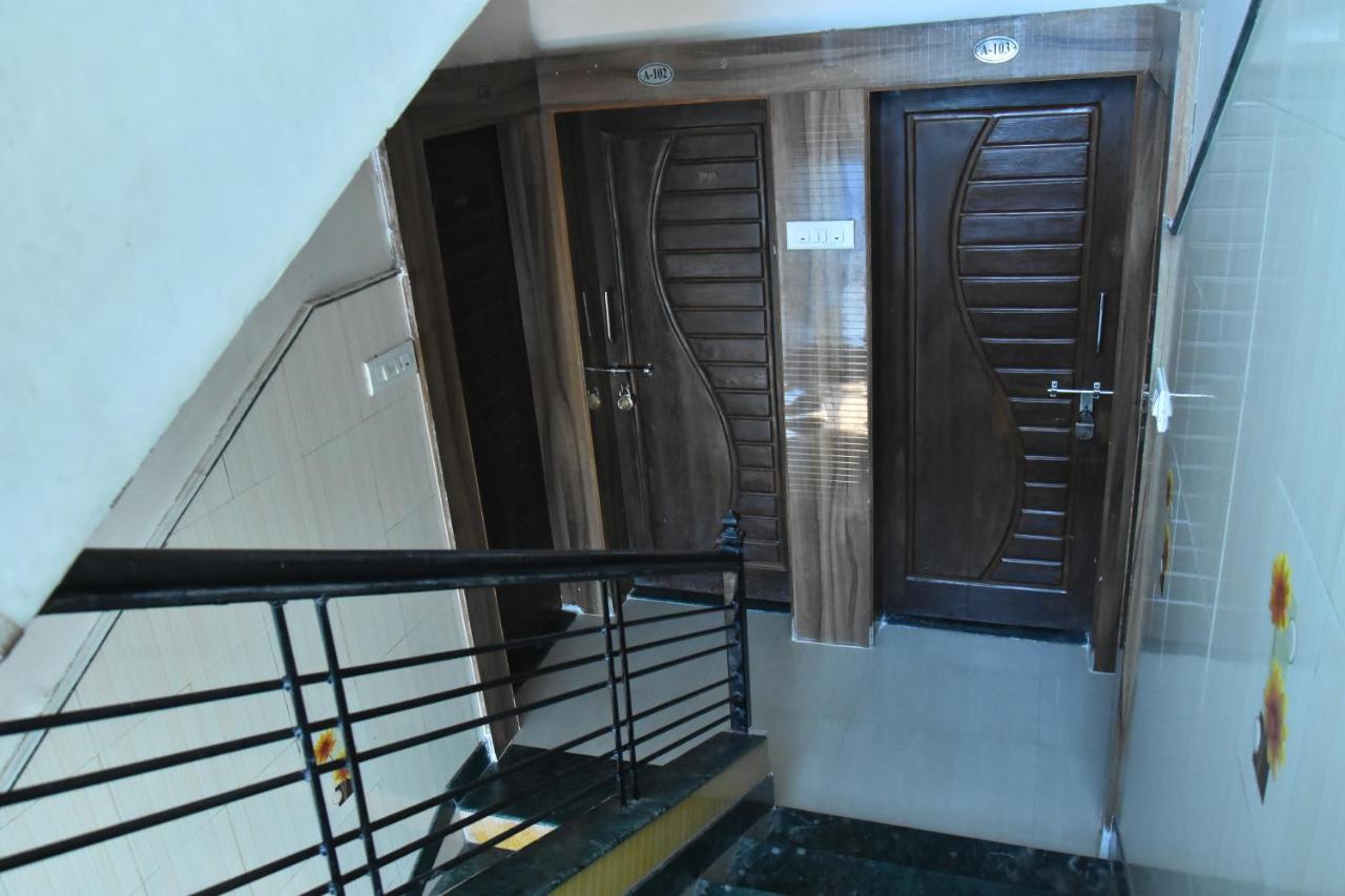Hotel Temple Sai Shirdi Exterior foto