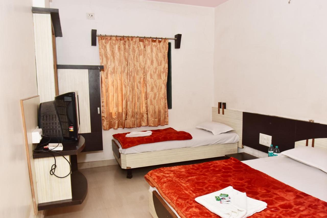 Hotel Temple Sai Shirdi Exterior foto